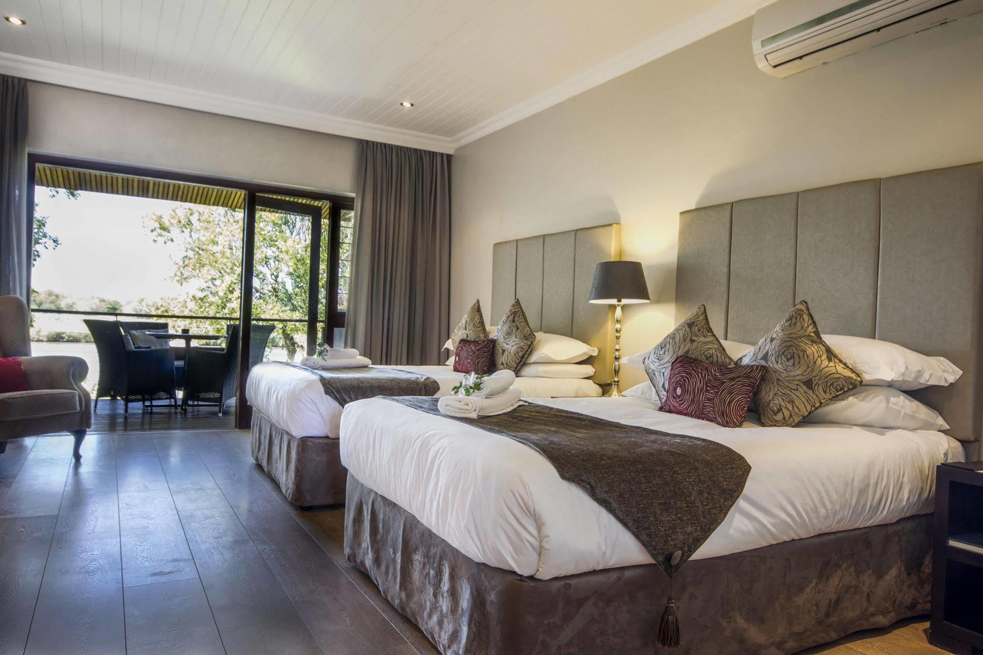 River Place Manor Upington Exterior foto