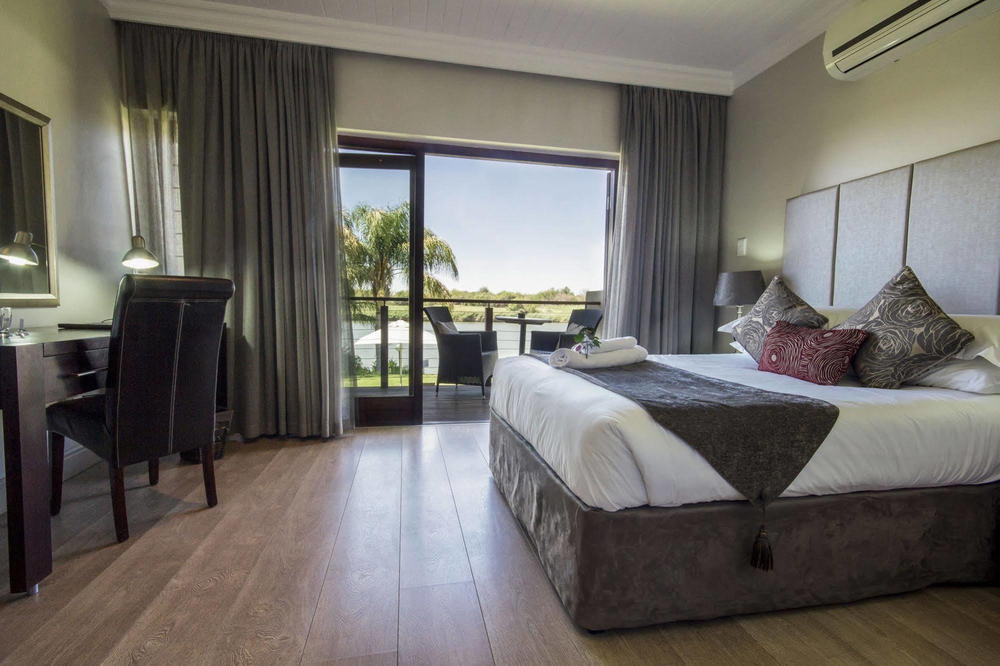 River Place Manor Upington Exterior foto